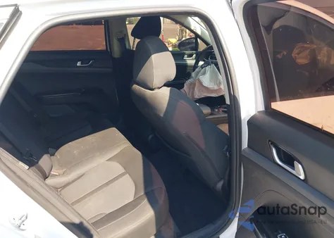 2021 Kia K5 Lx z USA, uszkodzony, nr VIN 5XXG24J22MG041508